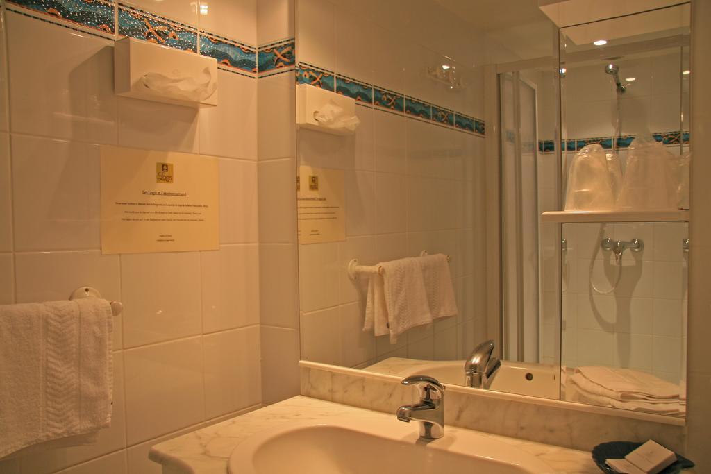 Hotel Domaine Le Martinet, The Originals Relais Bouin  Zewnętrze zdjęcie
